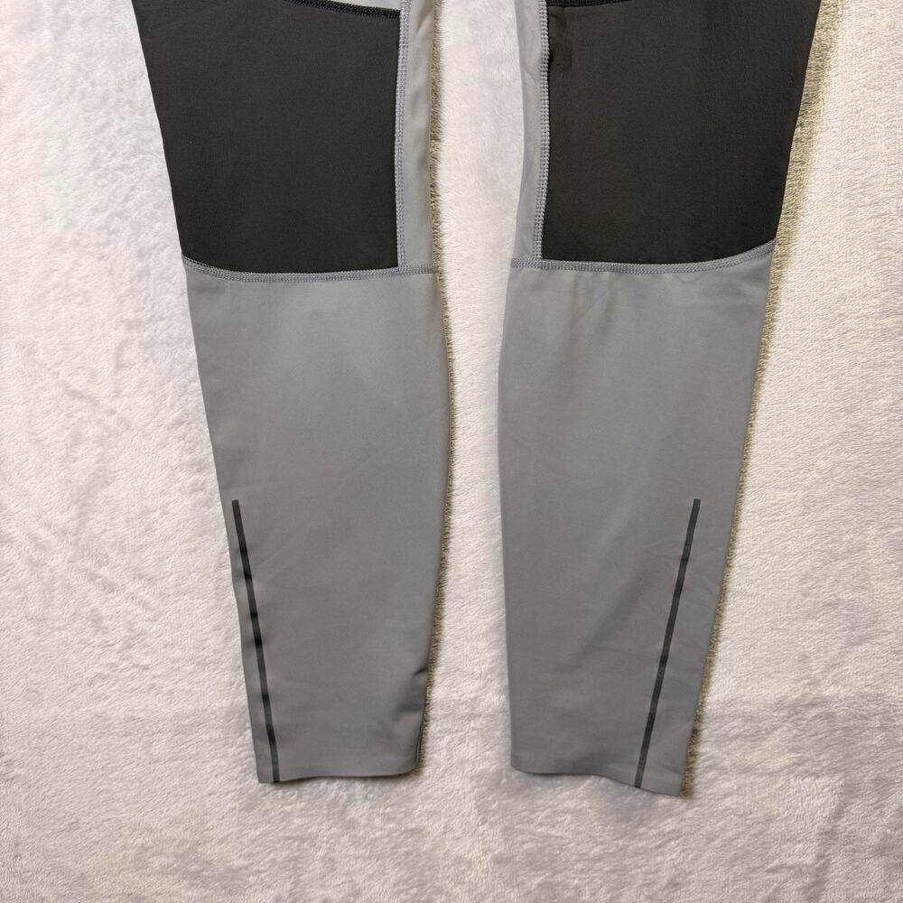 Women's Light Gray Activewear Leggings with Black Knee Panels - Picture 4 of 16